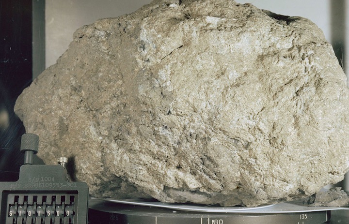 apollo-16-moon-rock