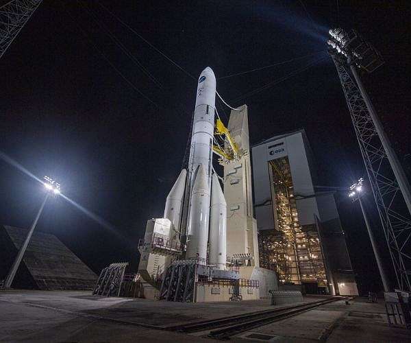 ariane-6-during-nighttime-rehearsal-hg-1