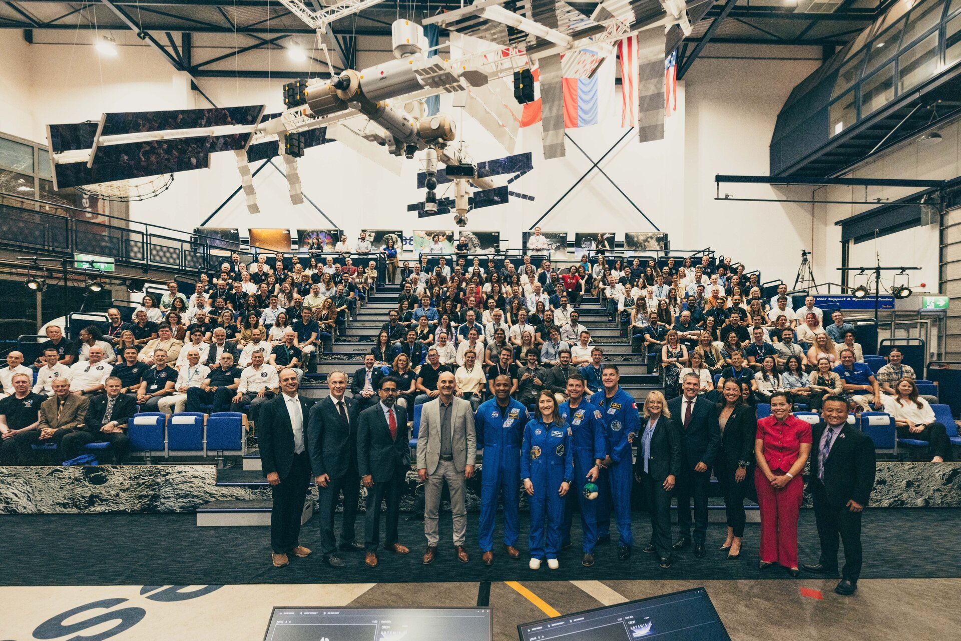 artemis-ii-astronauts-visit-esa-pillars