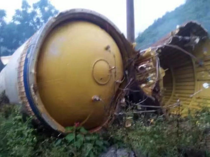 beidou-m15-m16-longmarch3b-landed-booster1