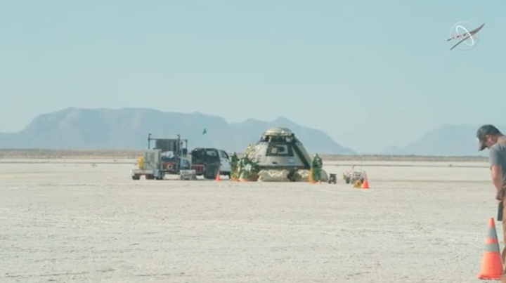 boeing-starliner-oft2-landing-azw