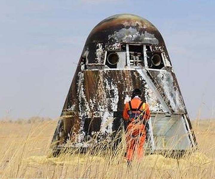 china-new-shenzhou-test-crew-vehicle-spacecraft-landed-hg