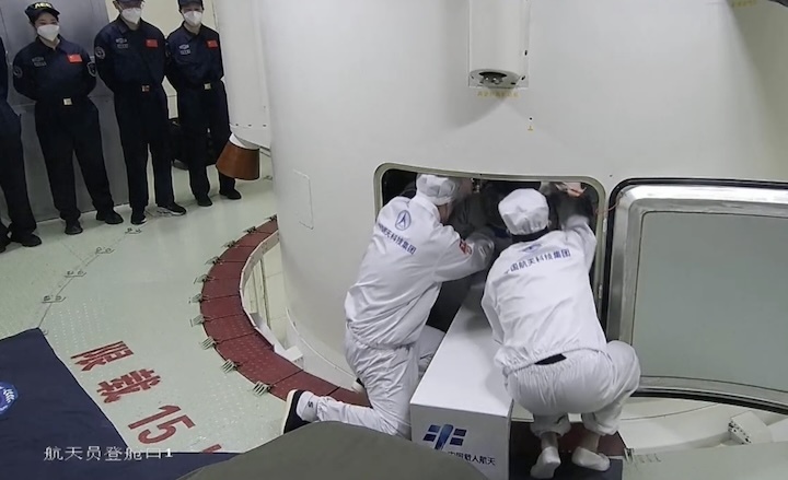 china-shenzhou-23-crewed-mission-launch-ak