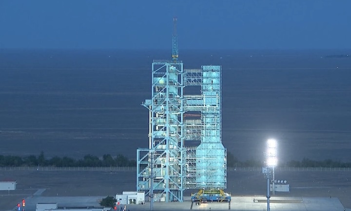 china-shenzhou-23-crewed-mission-launch-am