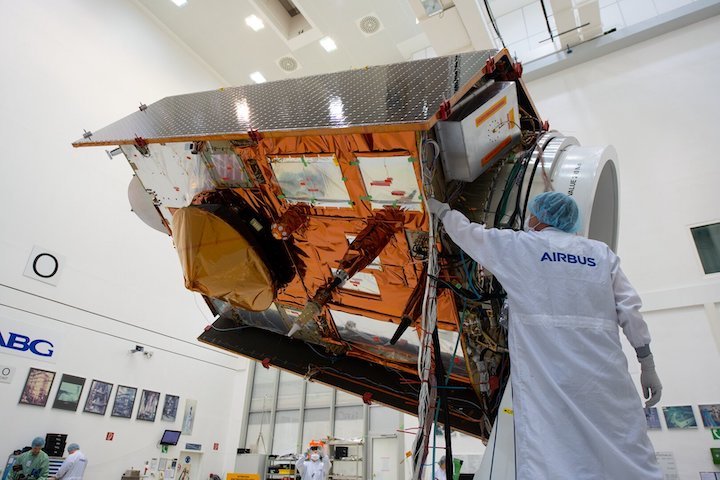 copernicus-sentinel-6-on-display-pillars