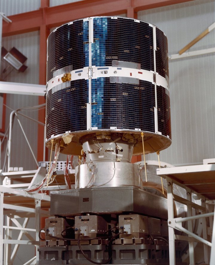 cos-b-1975-1982-europe-s-pioneer-gamma-ray-observatory-pillars