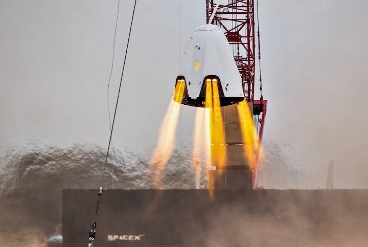 crew-dragon-superdraco-hover-test-spacex-crop