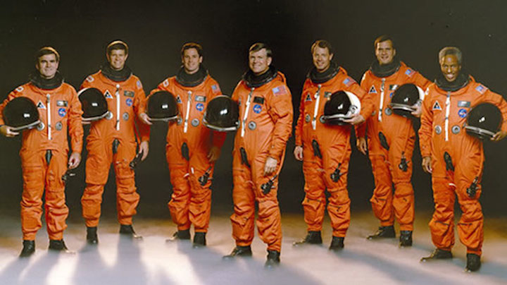 crew-sts39