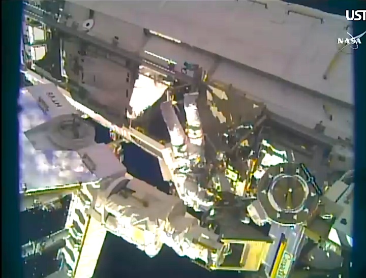 crew50-spacewalk-adi