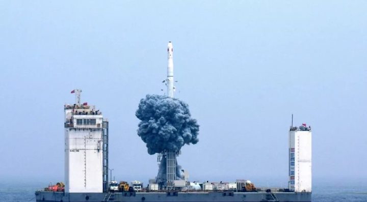 cz11-wey-sea-launch-high-res-peoples-daily-879x485