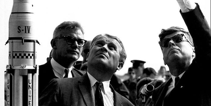 dr-wernher-von-braun-and-robert-seamans-explaining-the-news-photo-1582491051