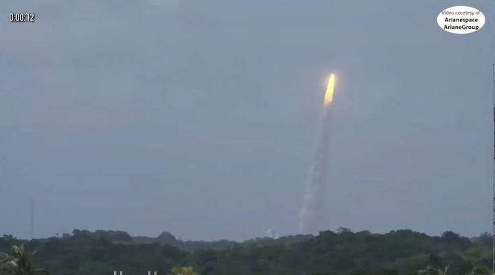 esa-ariane-64-launch-01-va267-aeb