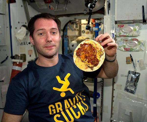 esa-astronaut-paolo-nespoli-calories-food-space-medicine-hg