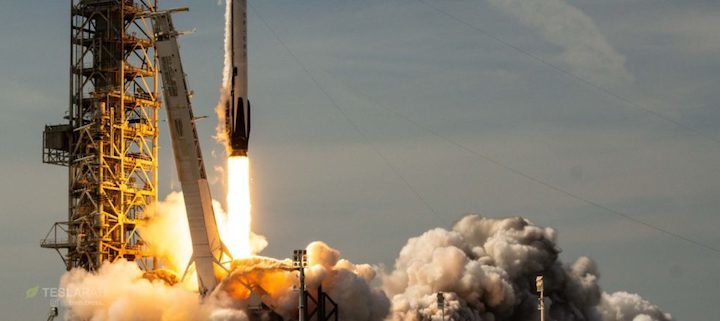 f9-1046-liftoff-2-tom-cross-cr-1