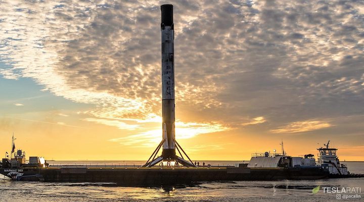 falcon-9-b1049-iridium-8-dawn-return-011318-pauline-acalin-5-2-crop-2-crop-2-1536x853