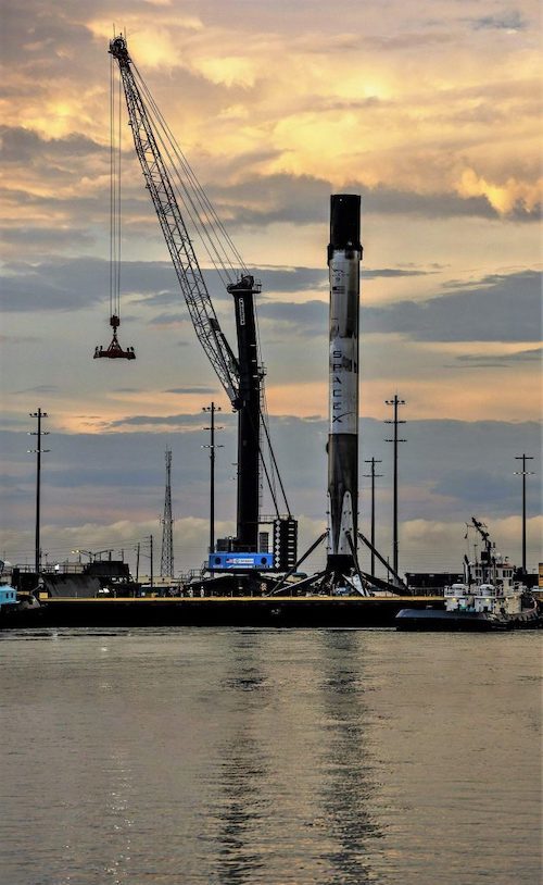 falcon-9-b1056-crs-17-cargo-dragon-ocisly-return-050419-tom-cross-11-3-629x1024