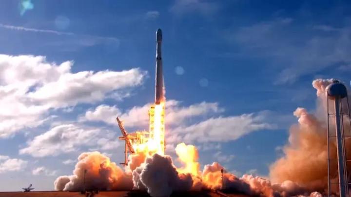 falcon-heavy-start