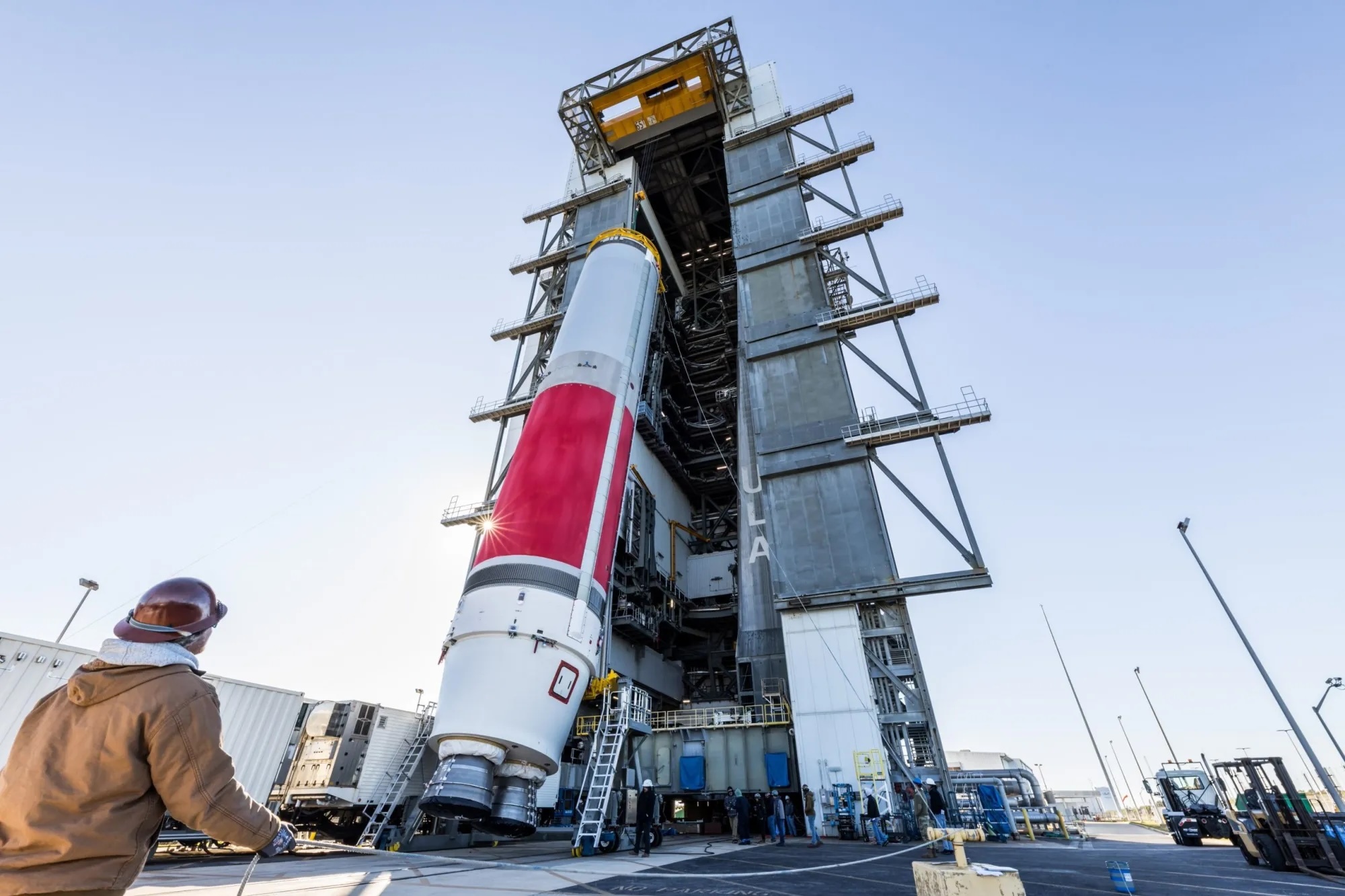 g9gq1uwwiaaosae-scaled