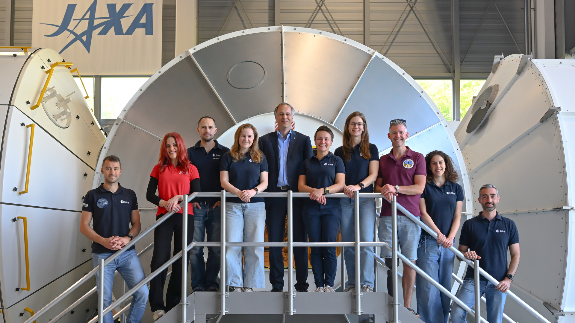 group-photo-of-esa-s-astronaut-reserve-pillars