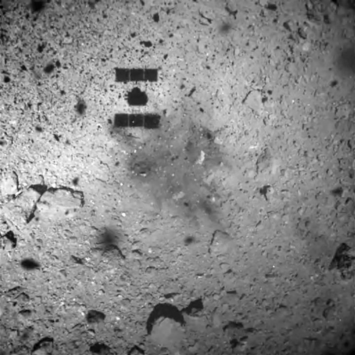 hayabusa-crater-aa