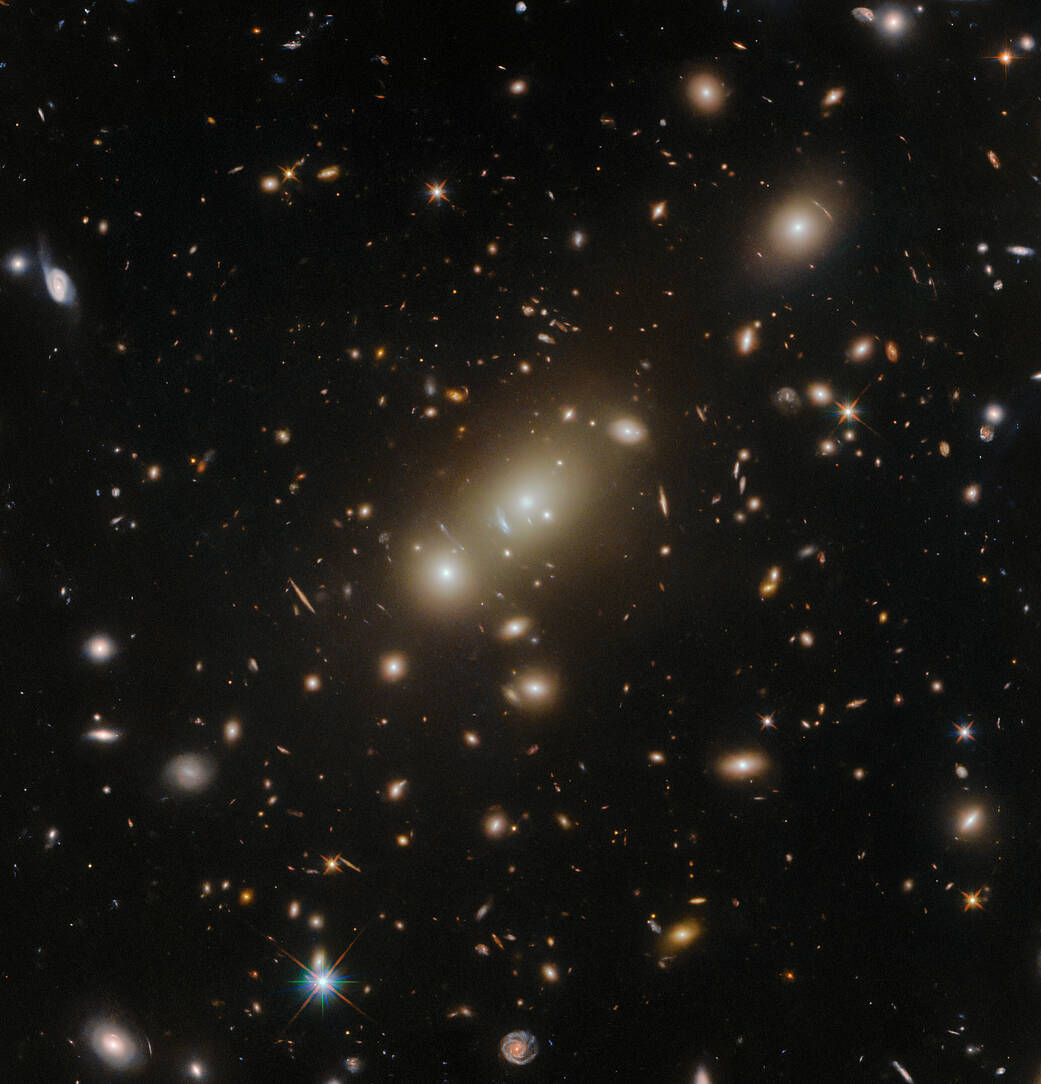 hubble-abell3322-potw2332a