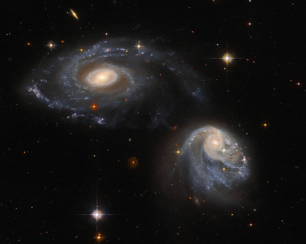 hubble-arp-madore608-333-potw2240a