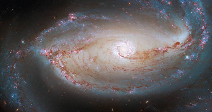 hubble-ngc1079-potw2211a