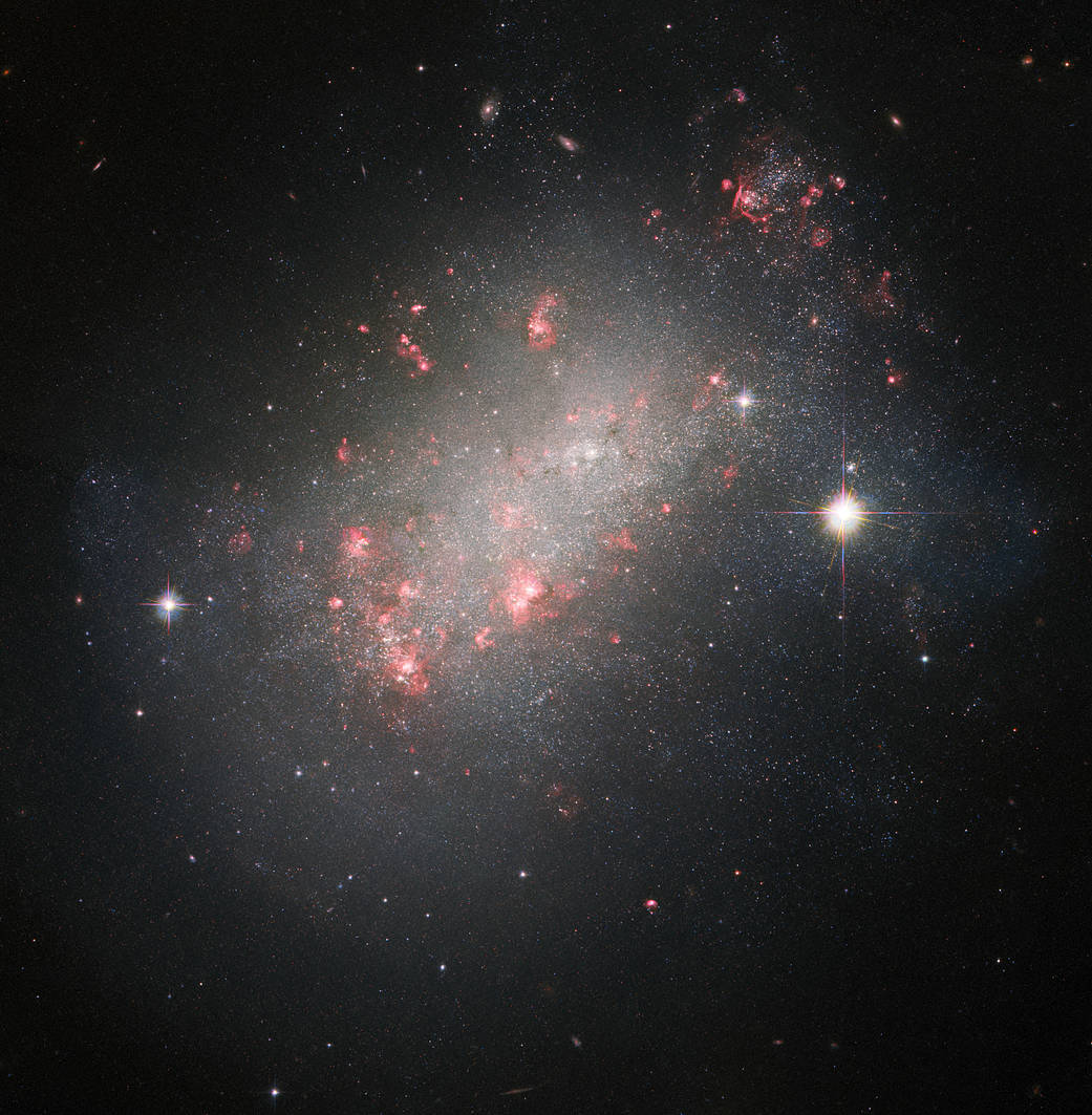 hubble-ngc1156-potw2234a