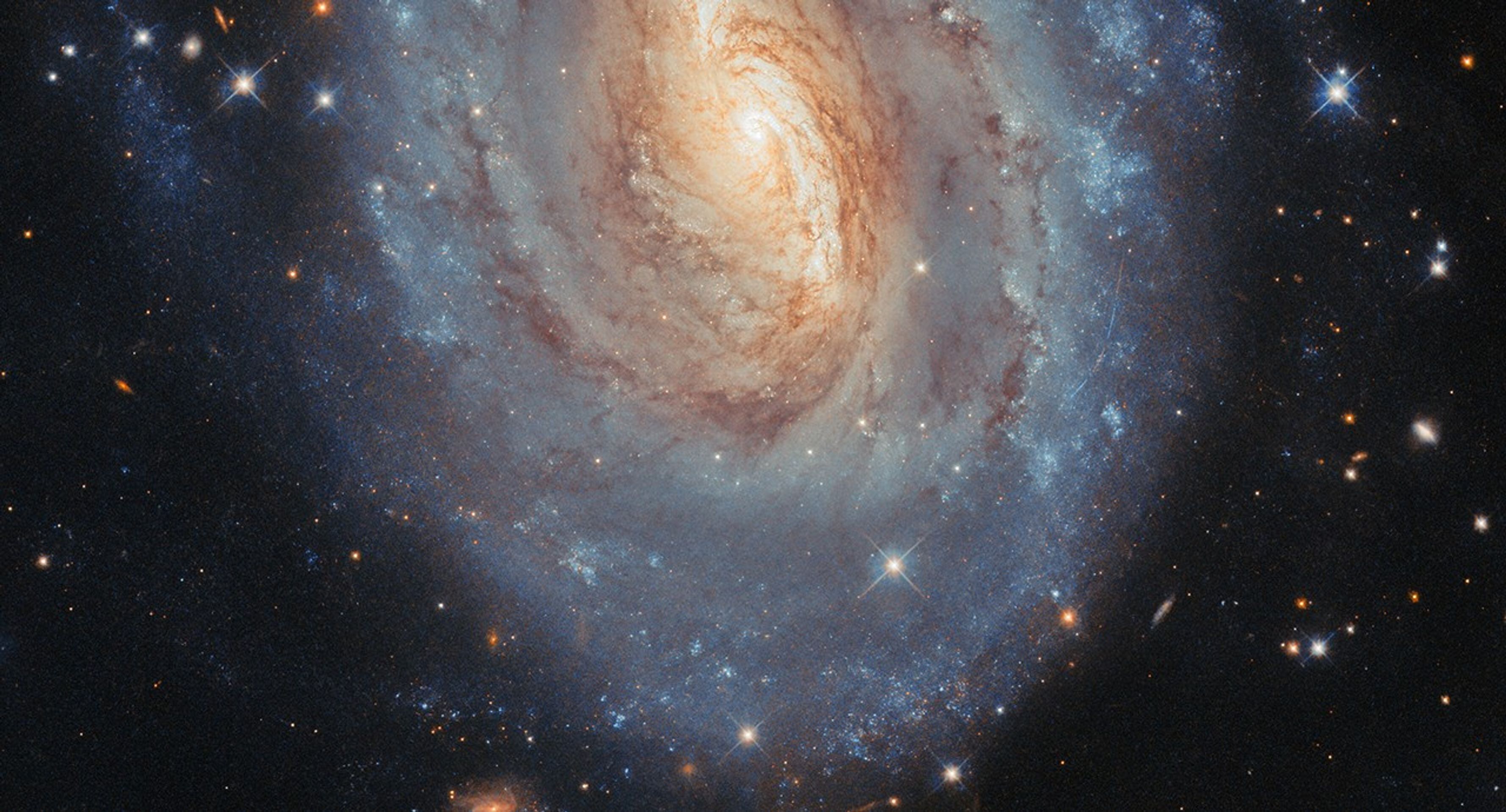 hubble-ngc6000-potw2539a