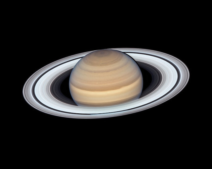 hubble-reveals-latest-portrait-of-saturn-fullwidth