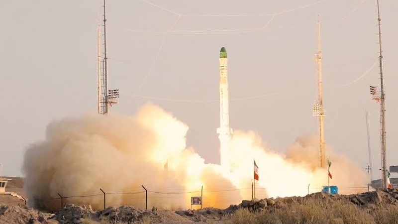 iran-rocket-launch-1