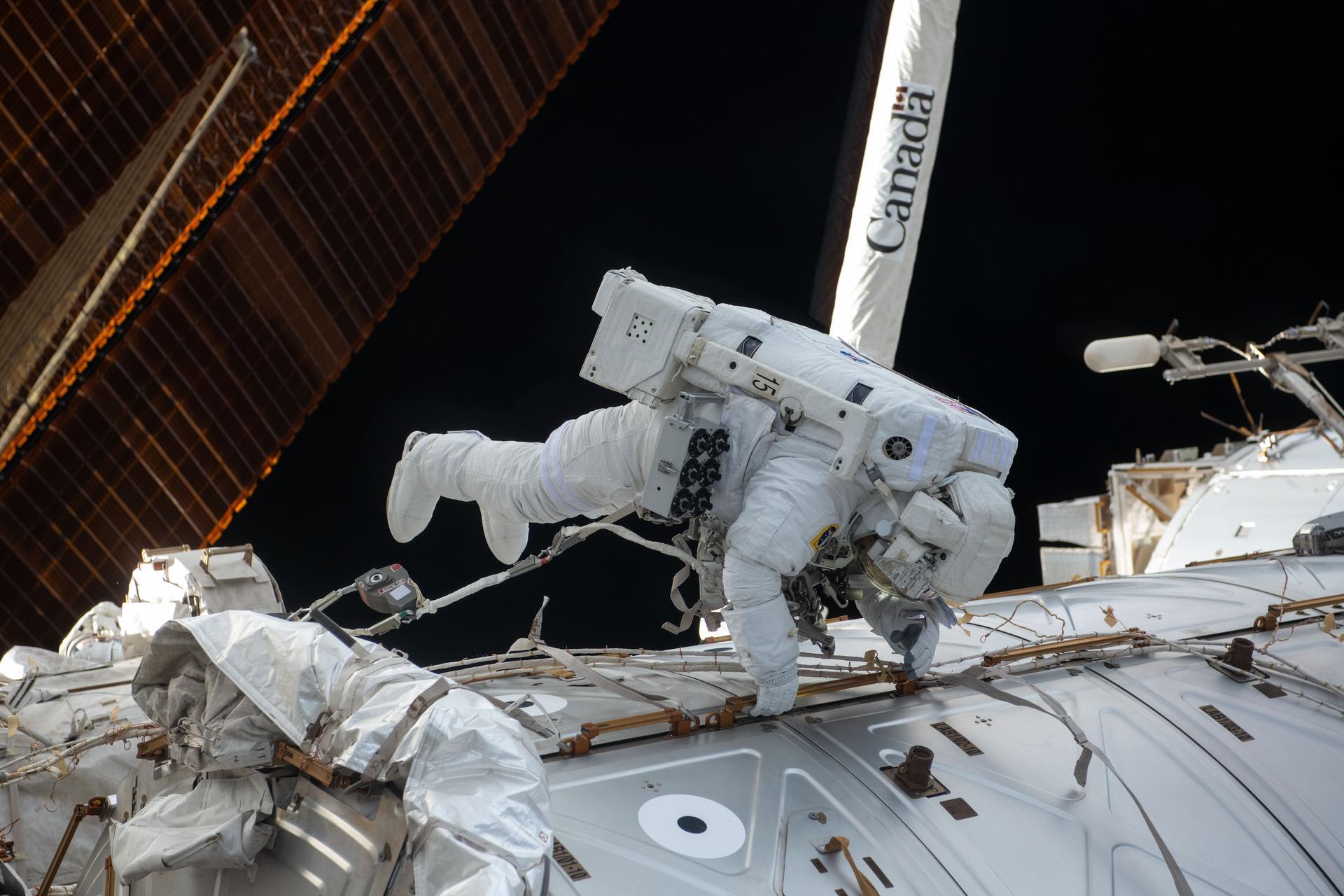 iss072e595522large