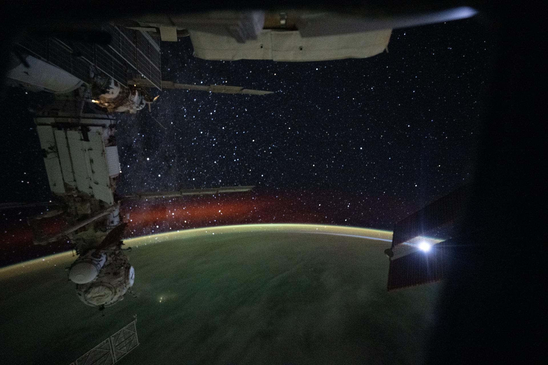 iss074e0759993large