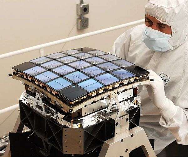 kepler-space-telescope-focal-plane-42-ccd-array-hg