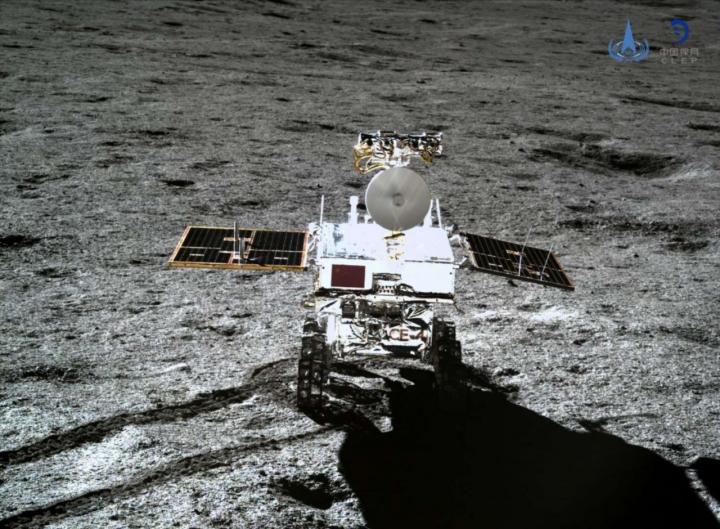 lander-snaps-yutu2-11jan2019-full-clep