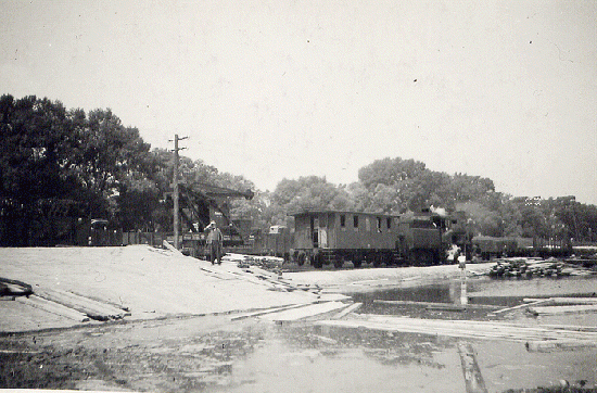 049-Hochwasser auf Lagergelände Wien-Lobau