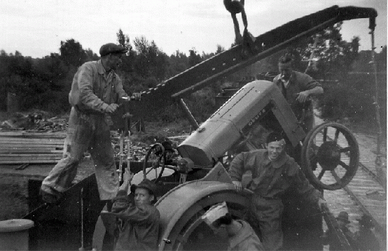 025-DEUTZ-Schlepper beim Verladen