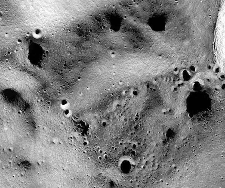 lunar-south-pole-ridge-shackleton-intuitive-machine-drill-landing-site-hg