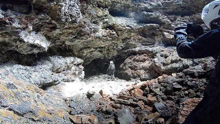 manoa-hiseas-moon1