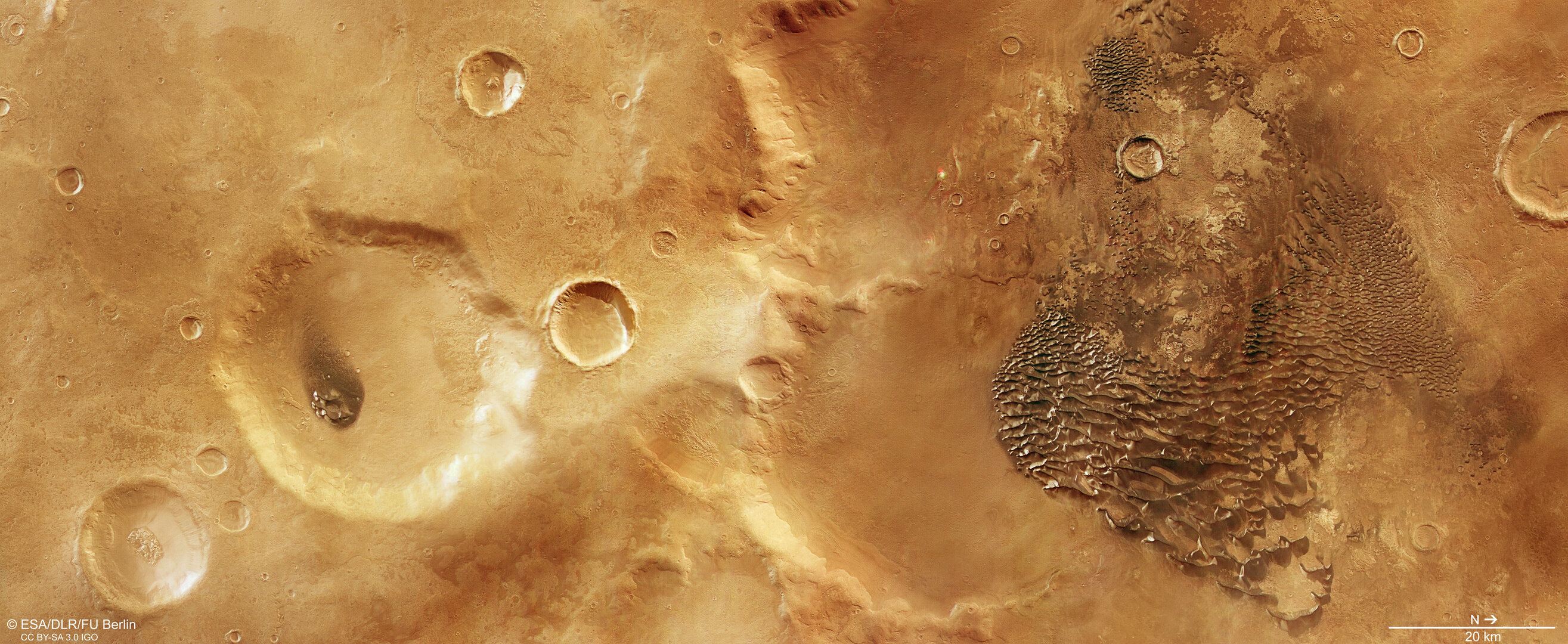mars-express-spies-metallic-waves-in-mars-s-ancient-highlands-pillars
