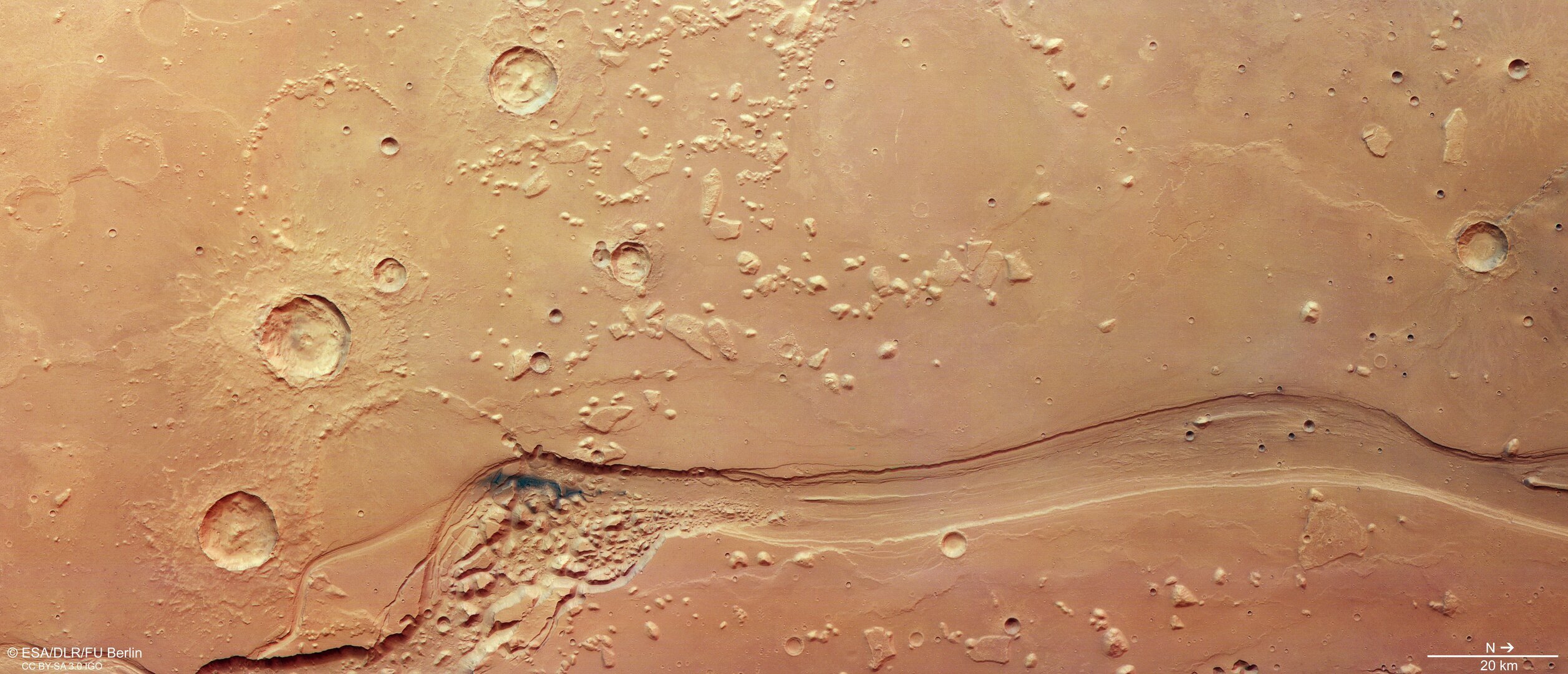 mars-express-visits-shalbatana-vallis-on-mars-pillars