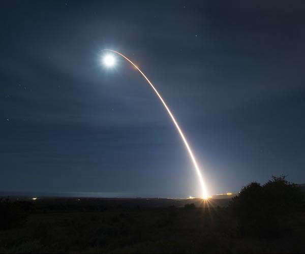 minuteman-3-iii-icbm-intercontinental-ballistic-missile-test-launch-hg