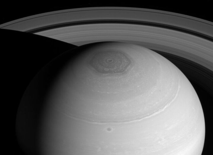 nasa-cassini-saturn-cropped-800x586