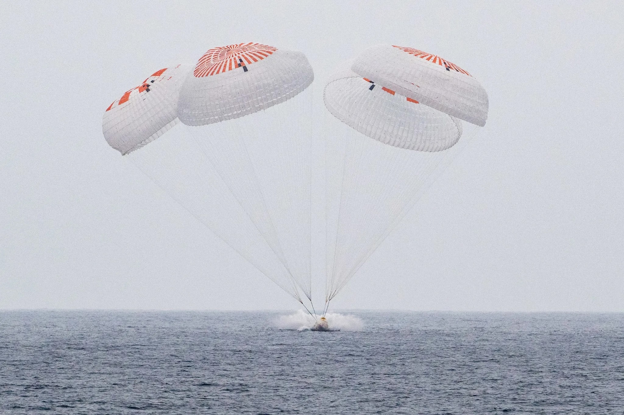 nasas-spacex-crew-10-splashdown