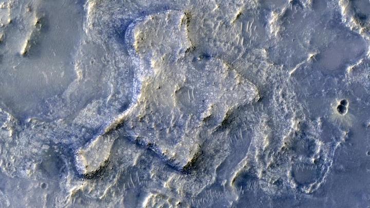 ne-syrtis-hirise-irb-2-scalecr