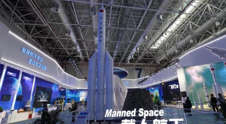 new-concept-launch-vehicle-human-spaceflight-zhuhai-2018-casc-copy-879x485