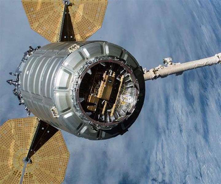 northrop-grumman-orbital-atk-cygnus-canadarm2-hg