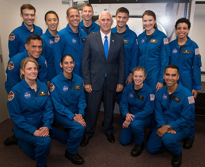 pence-with-12-astronauts