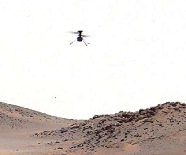perseverance-mastcam-z-ingenuity-mars-helicopter-flying-hovering-above-hg