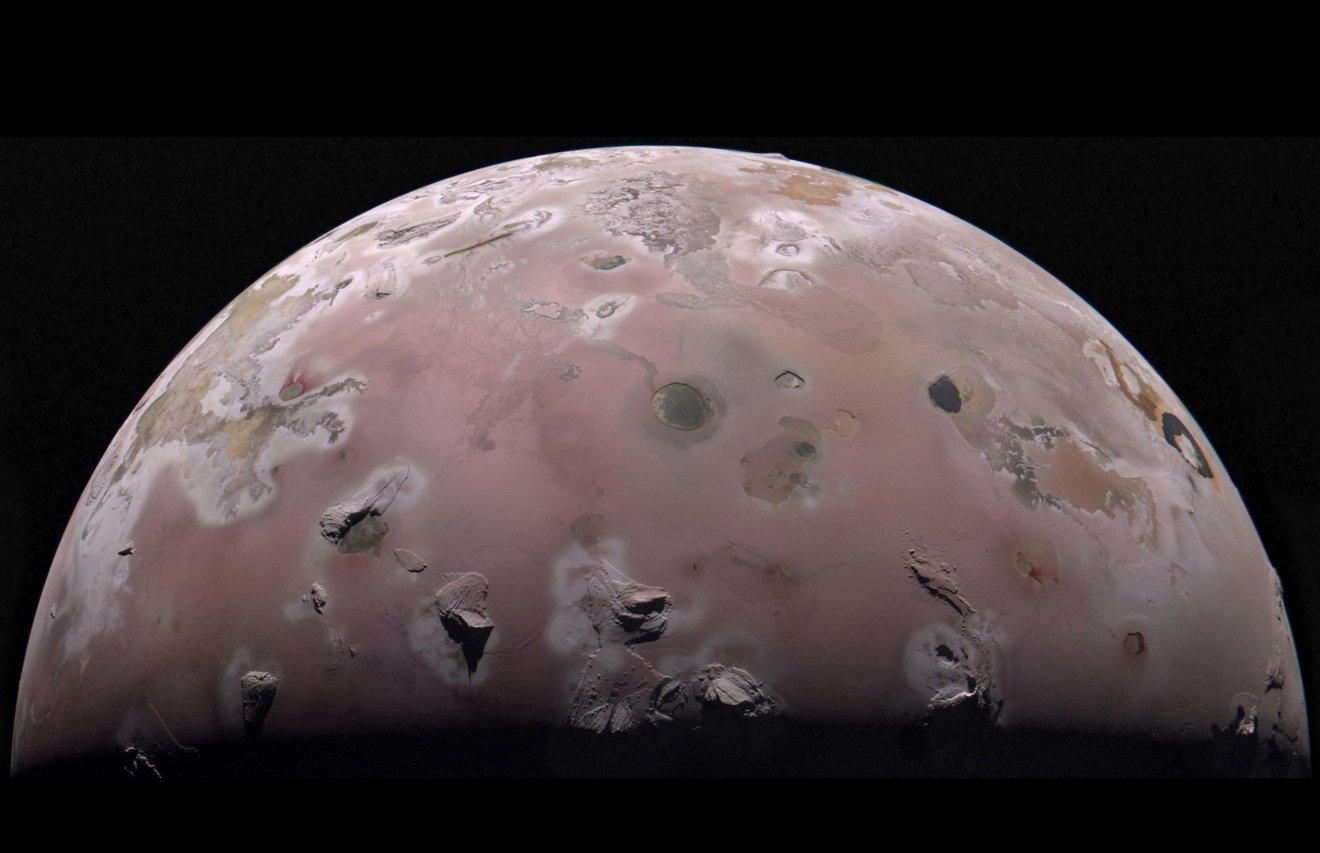 pia26484width-1320
